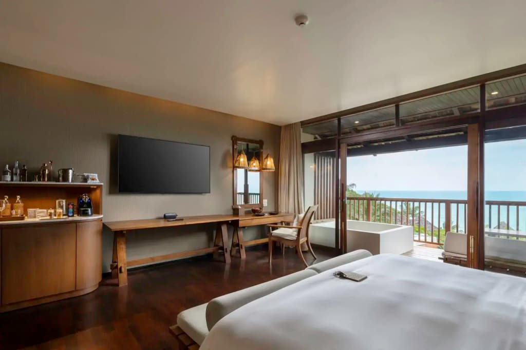 Deluxe Double room with ocean view full double bed