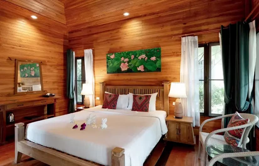 Thai Teak Wood Double House full double bed