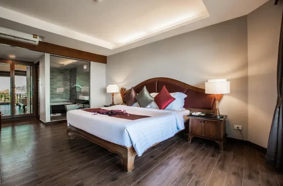 Family Double Suite full double bed