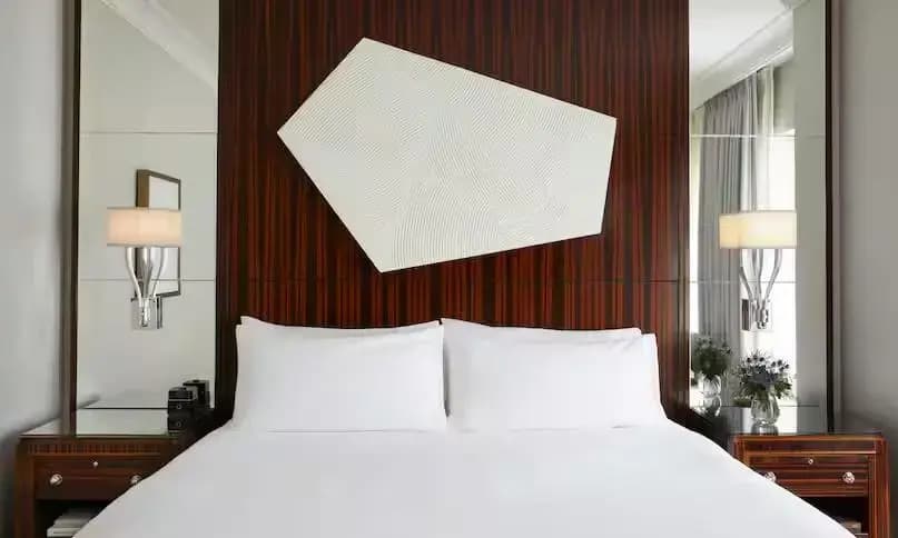 Superior Corner Double room full double bed