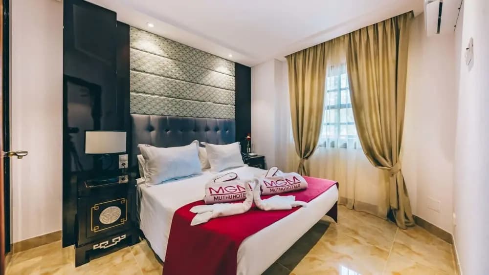 1 Bedroom Double Junior Suite full double bed