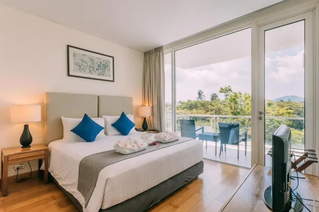 1 Bedroom with Kitchen Double Suite with balcony full double bed