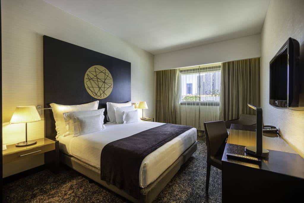 1 Bedroom Premier Double Suite full double bed
