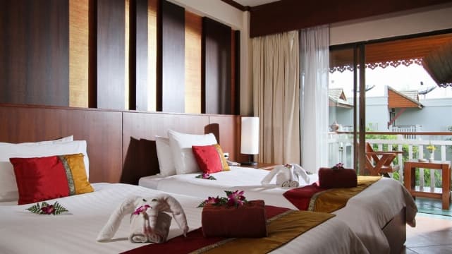 Deluxe Double room with ocean view twin beds