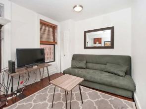 Cozy 2BR Apartment in Midtown East on East 52 St