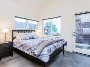 Eco-Friendly Seattle Townhome by RedAwning