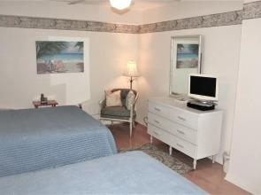 Jamaica Royale - 303 - 2 Br Condo