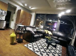 Pike's Market Condos by Barsala