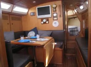 Boat at Lisbon - Vahine