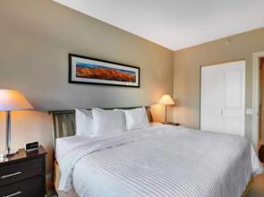 Oakwood Millennium Park Plaza