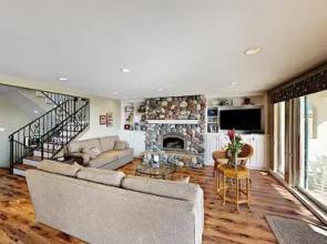 817 Ocean Drive Home - 4 Br home by RedAwning