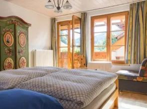 Suzannes Bed  Breakfast