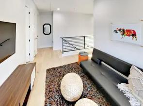 East-Side Retreat Unit 1 - 3 Br Home