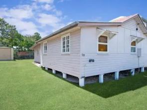 Close to Water, Restaurants and Clubs, Toorbul St, Bongaree