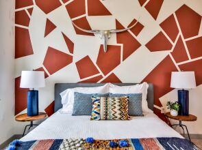 Local 2br2ba Alamo Drafthouse Pool