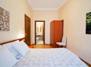 Solar Apartments - Town Hall Square