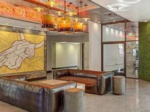 UT Social Suite + Pool + Gym