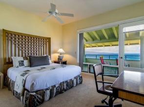 Bay Villa 32B2 Gold Ocean View by RedAwning