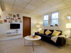 Gem In Private Green Lake Garden