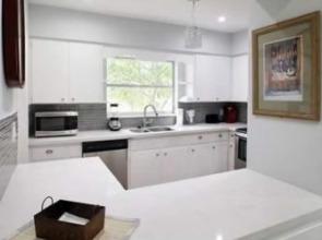 Salty Bungalow Bayview Rentals