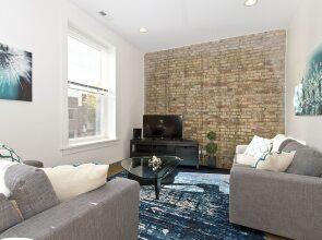 Vibrant 2BR in Wrigleyville by Sonder