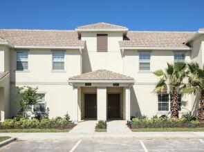 2 BR Townhome in Kissimmee by by STR