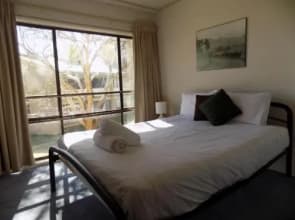 Kirwan Apartments 27