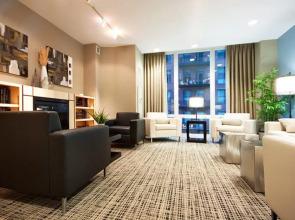 Global Luxury Suites at the Chicago Loop