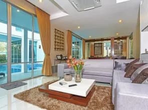 Jomtien Waree 8 - 6 Bedroom Pool Villa
