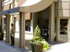 Global Luxury Suites At Ritz Plaza