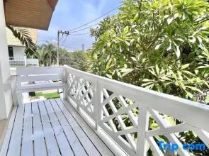 H6 Downtown Chinatown Terminal, Fengyue Street, Five bedroom Pattaya Haitian Pool Villa