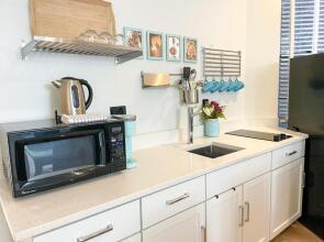 Wrigleyville Friends Unit - 5bdrm