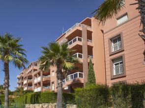 B02 - Fantastic Apartment With Pool Almost on the Sandy Beach