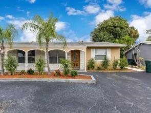 5140 Duplex in Oakland Park
