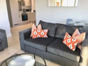 Heathrow Airport Apartments (Peymans)