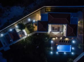 Luxurious Villa in Debeljak with Swimming Pool