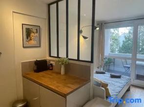 Studio 650m to Trocadéro Tour Eiffel