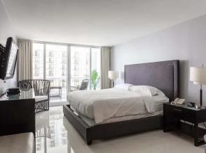 Cozy Oceanview Retreat On The Bay