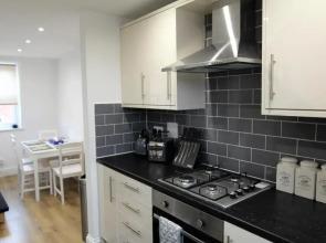 Modern 2 Bedroom Apartment In The Heart Of Greenwich