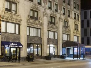 Inn of Chicago Magnificent Mile