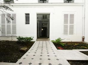 Bridgestreet Champs Elysees