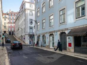 Baixa Cozy 2BR with AC - by LU Holidays
