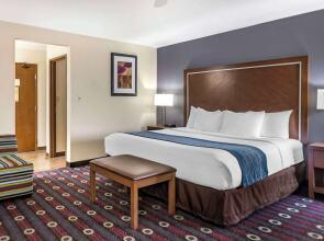 Comfort Inn & Suites Tulsa