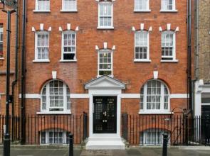 Eson2 - 1 bedroom flat next to Oxford Street