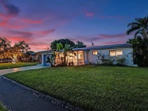 Hollywood Luxurious Villa w Heated Pool