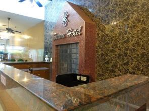 Sandman hotel and Sports bar