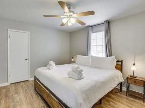 Convenient Kenner Unit w/ Patio - 1 Mi to Airport!