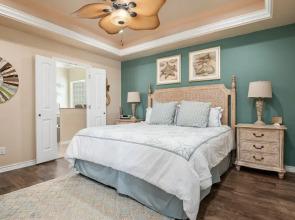 Pair-a-dice 3 Bedroom Home by RedAwning