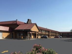 Red Coach Inn and Suites Grand Island NE