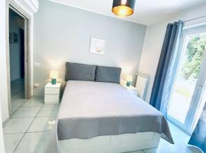 Teatro Verdi & Villa Comunale Charming Flat